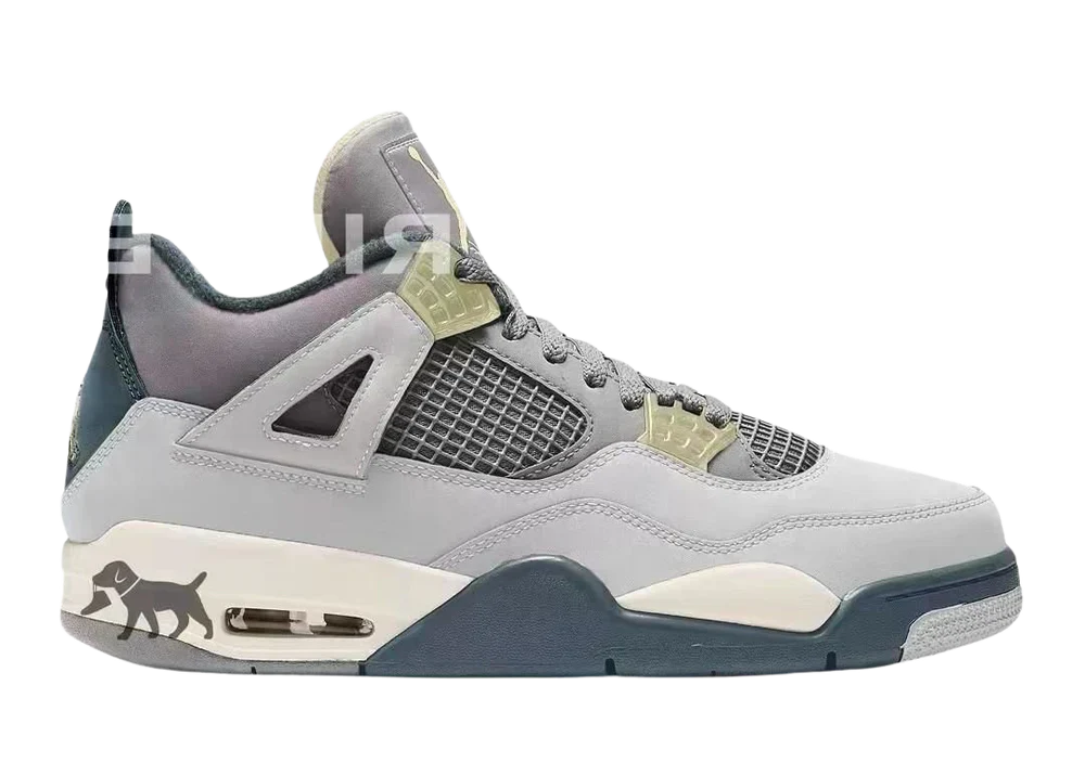 JORDAN 4 RETRO