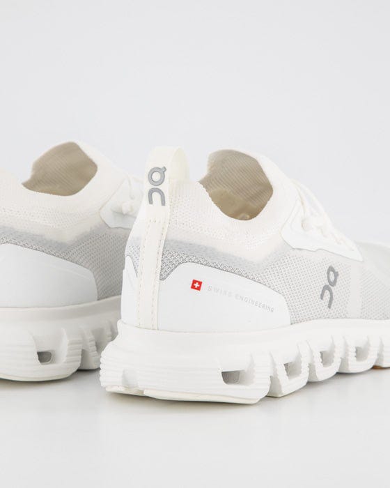 On Cloud 6 Versa White