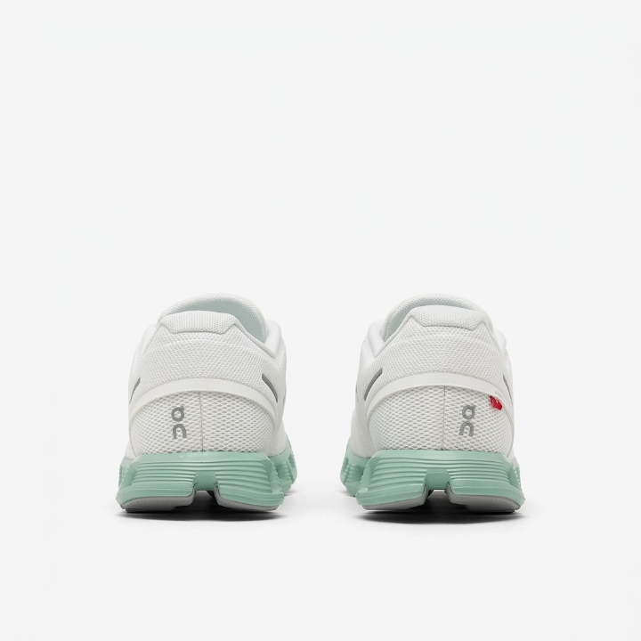 On Running Cloud 5 "White/Creek"