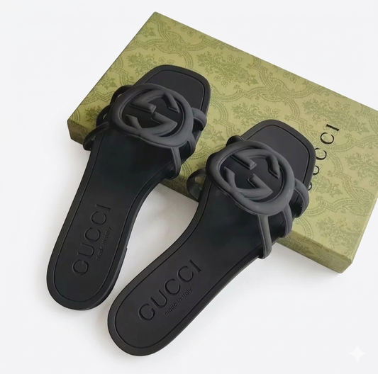 Gucci Interlocking G Slide "Black"