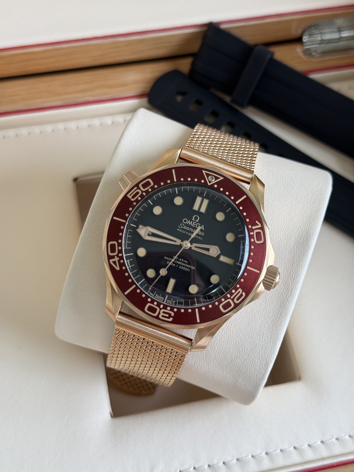 SEAMASTER.DIVER 300M