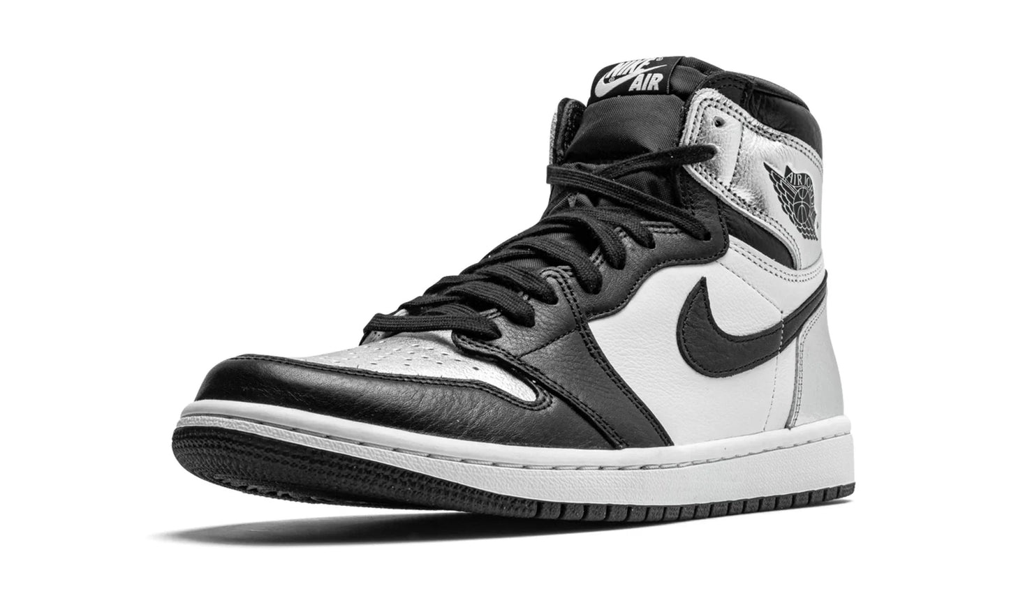 AIR JORDAN 1 RETRO HIGH OG "SILVER TOE"