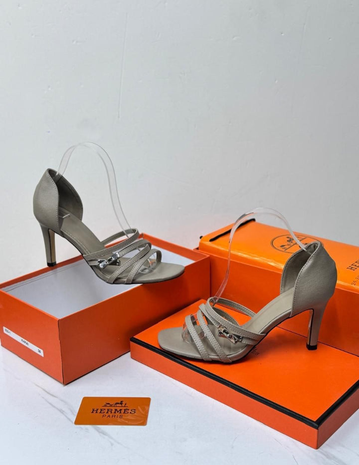 Hermés Lipstick 105 Sandals Beige