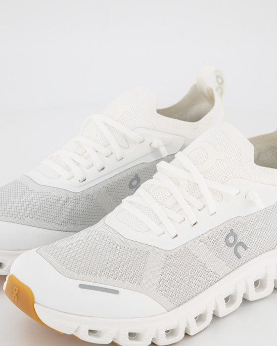 On Cloud 6 Versa White