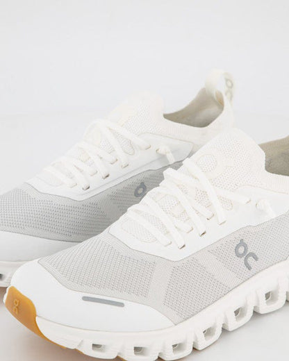 On Cloud 6 Versa White