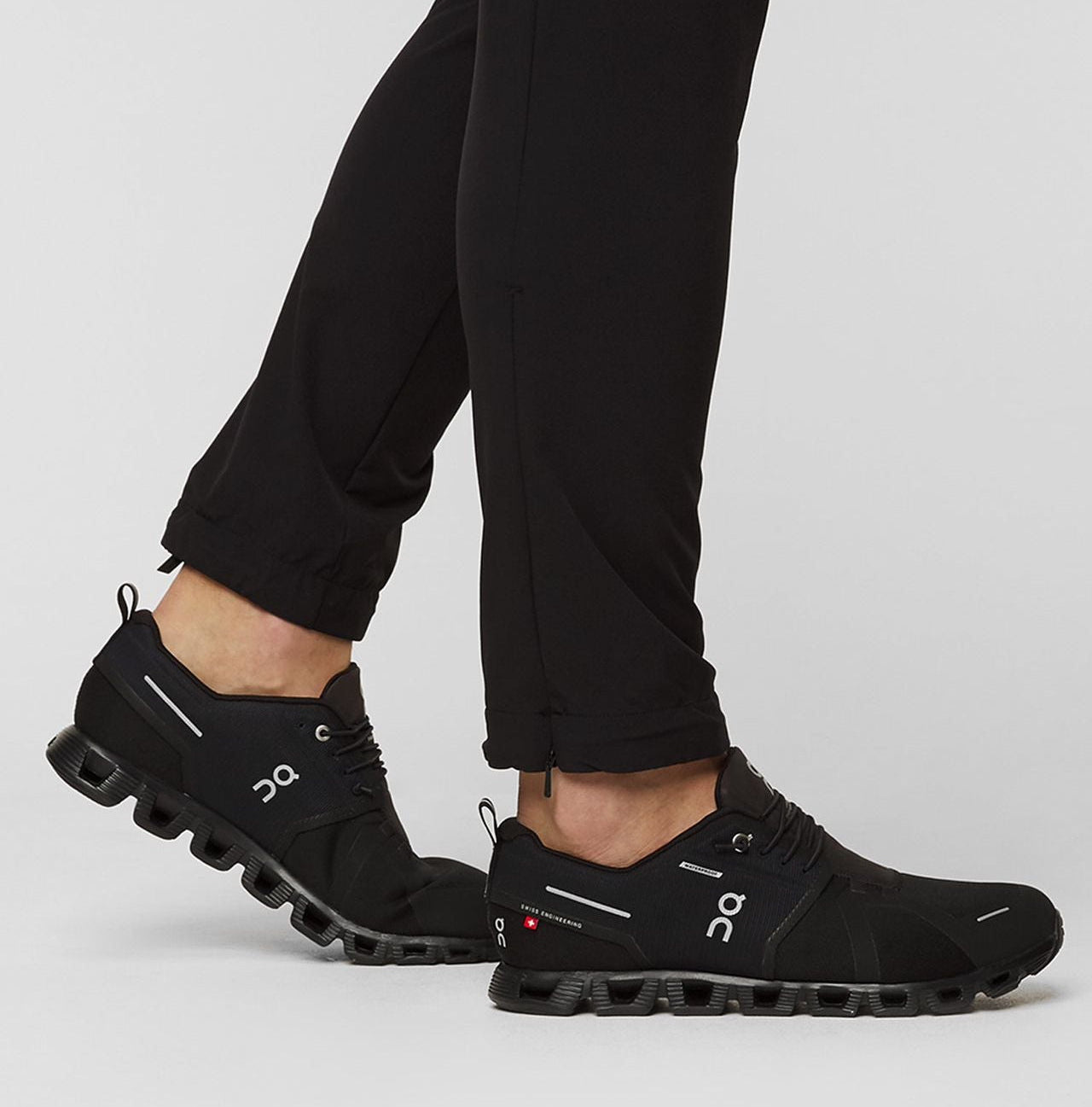 On Cloud 5 WP ‘All Black’