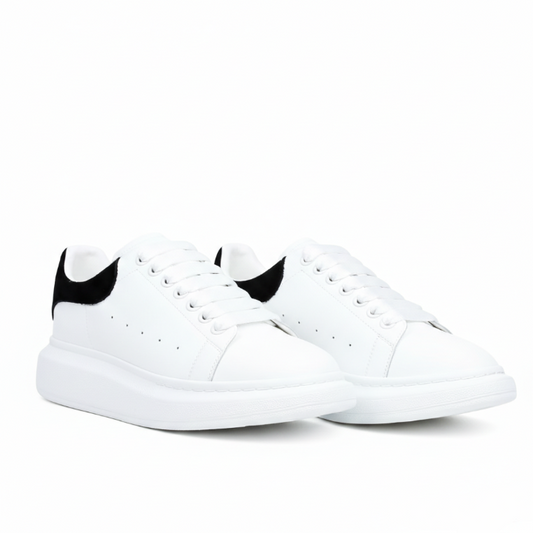 ALEXANDER MCQUEEN 
BLACK/WHITE’