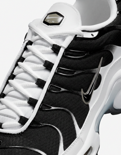 Nike Air Max Plus  Black/White