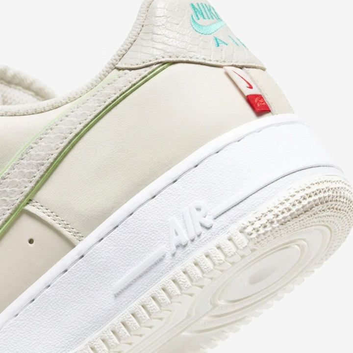 Nike Air Force Sneakers Low 1
"White"
