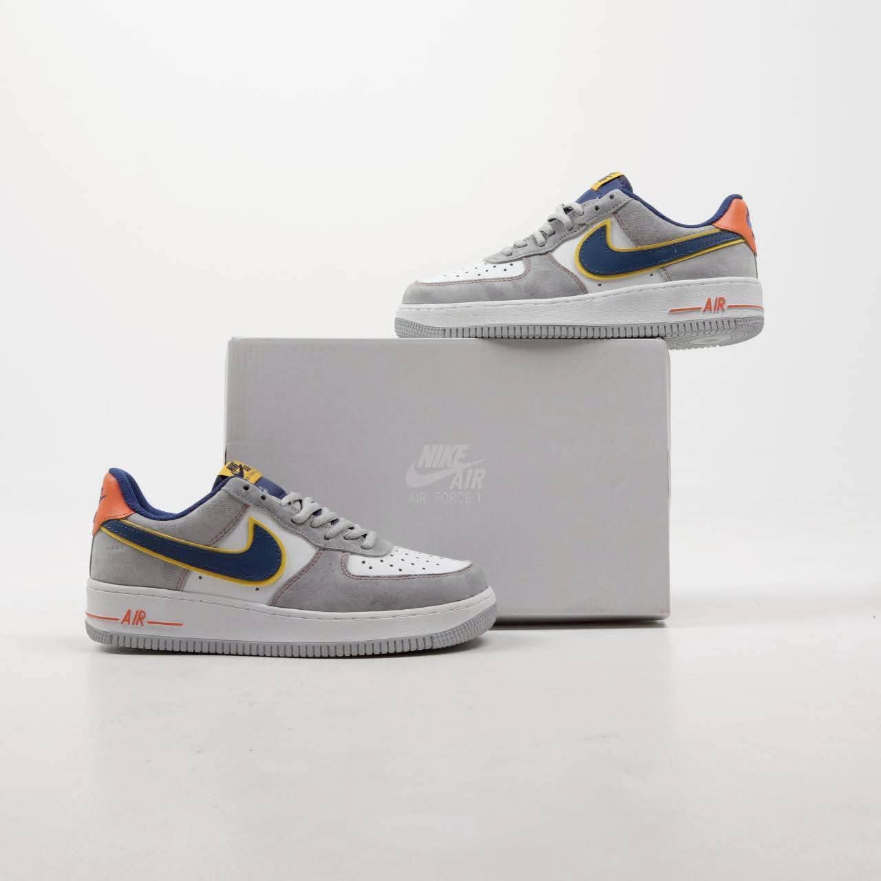 Nike Air Force Sneakers Low 1
"White/ Navy Blue/Yellow/Orange"