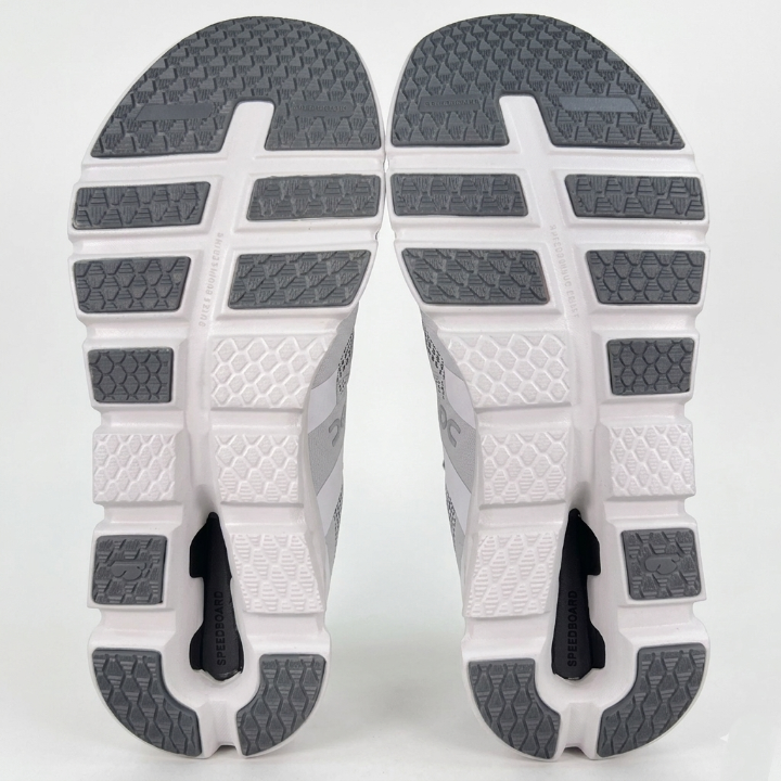 On Cloudrunner 2 "White Frost"