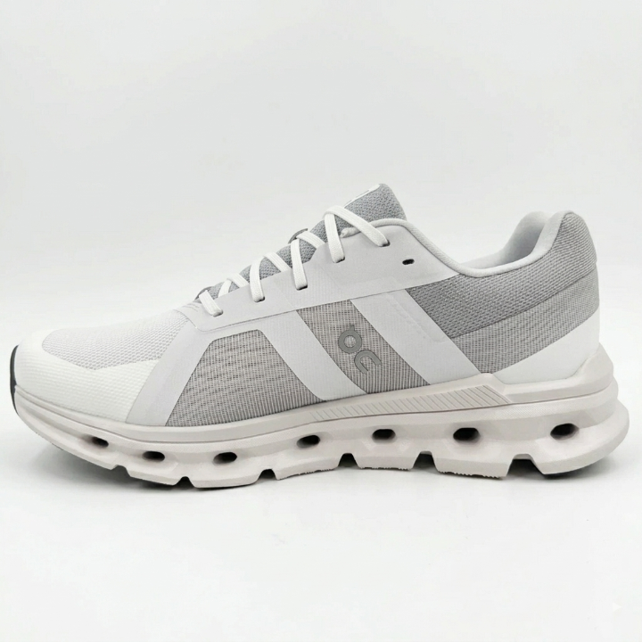 On Cloudrunner 2 "White Frost"