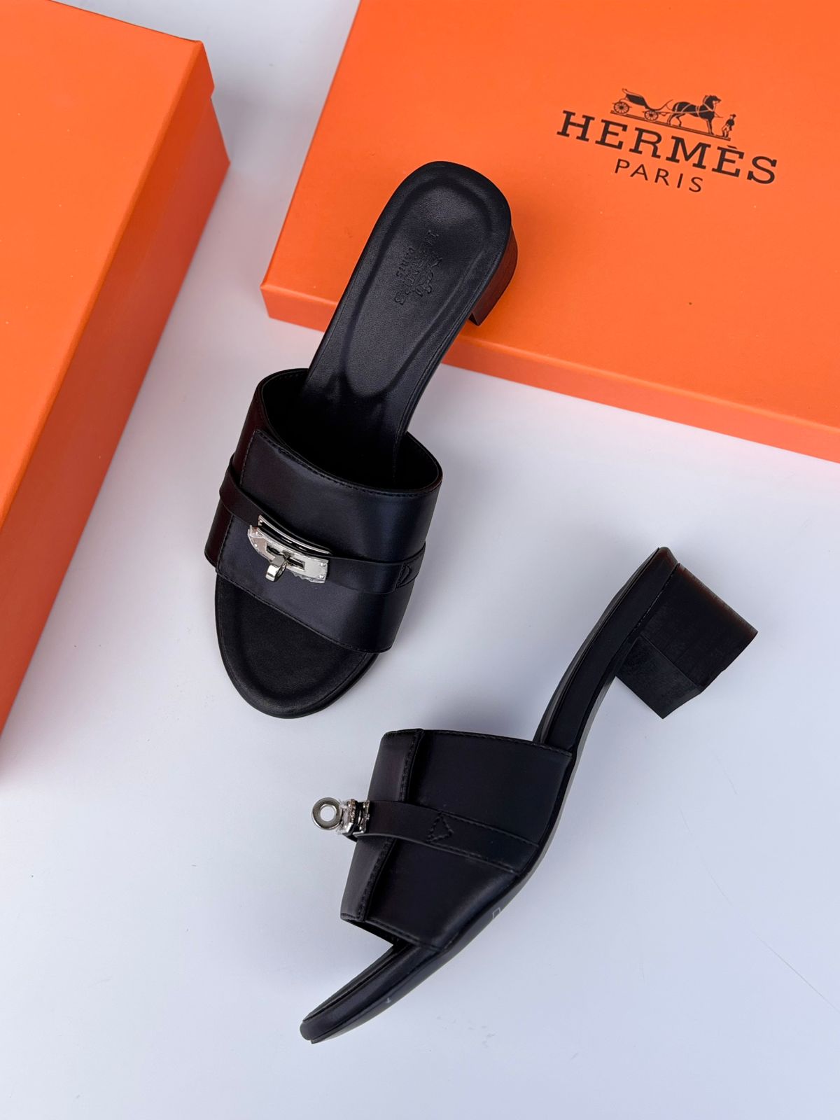 Hermès Gigi 50 sandals "Black"
