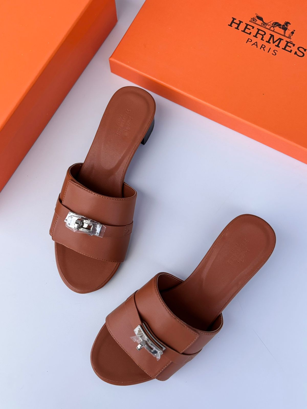 Hermès Gigi 50 sandals "Brown"
