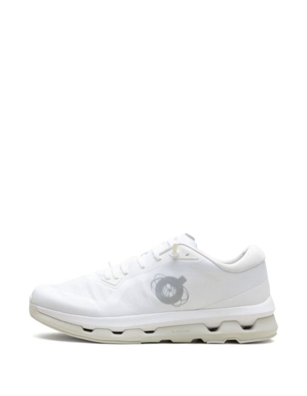 On Cloudzone "White Ice"