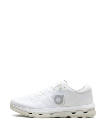 On Cloudzone "White Ice"