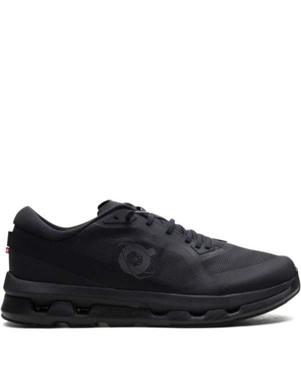 On Running Cloudzone Sneaker "Black"