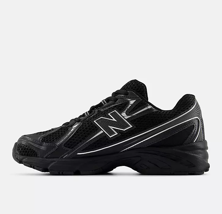 New Balance 740 Sneakers "Black/ Silver Metallic"