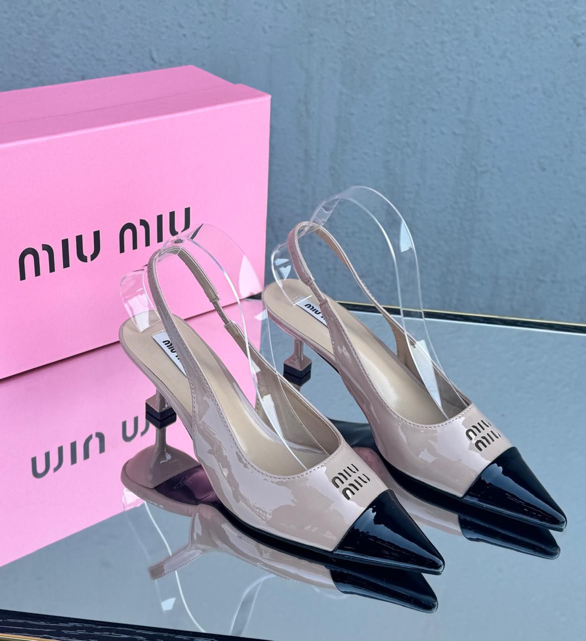 Miu Miu Patent leather Slingback Pumps "Beige/Black"
