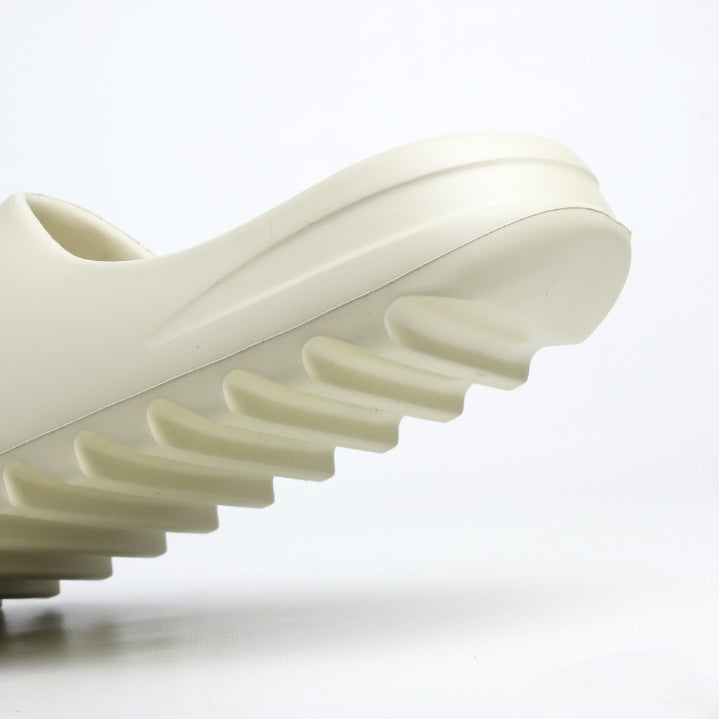 Adidas Yeezy Slide "Bone"
