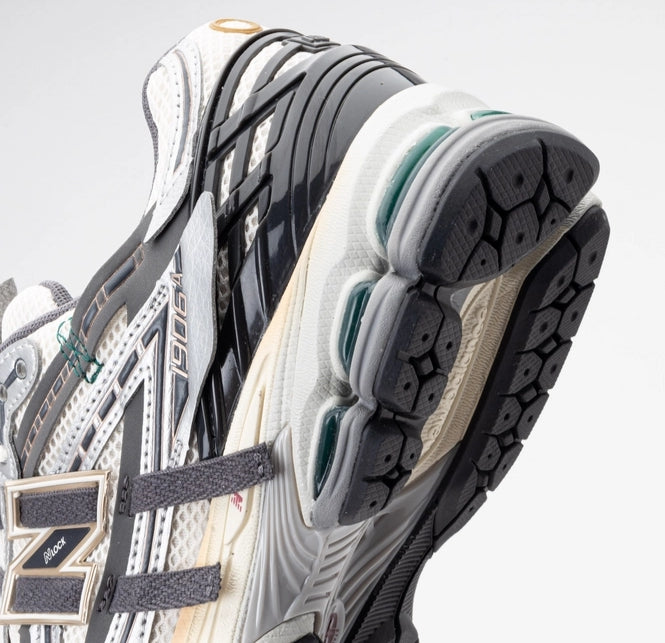 New Balance 1906A "Tech Explosion" Sneaker "Silver Metallic/ White"