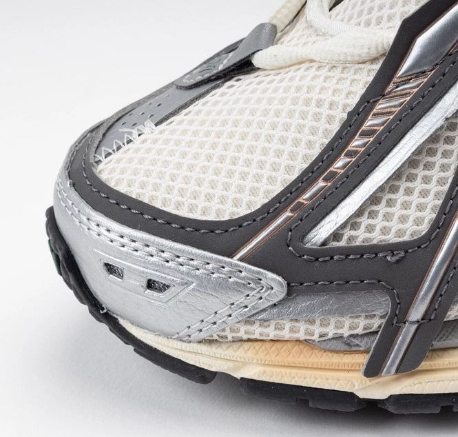 New Balance 1906A "Tech Explosion" Sneaker "Silver Metallic/ White"