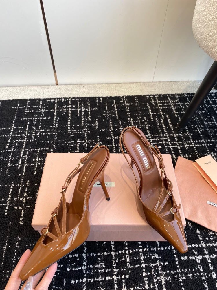 Miu Miu patent leather slingback pumps "Brown"