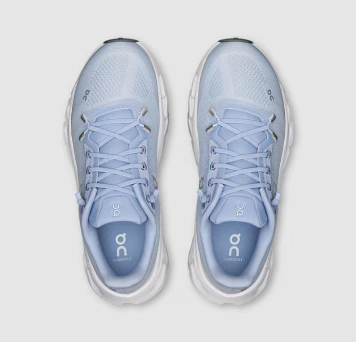 On Running Cloudtilt
"Light blue/ Beige"