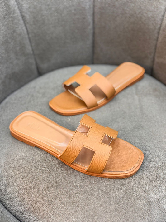 Hermès Oran Sandal "Caramel"