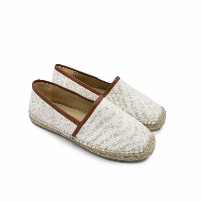 "Loewe Anagram Espadrilles – White/Beige"
