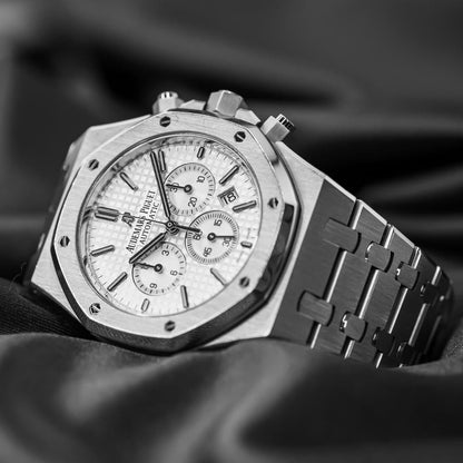 "AP Royal Oak Offshore — White Dial"