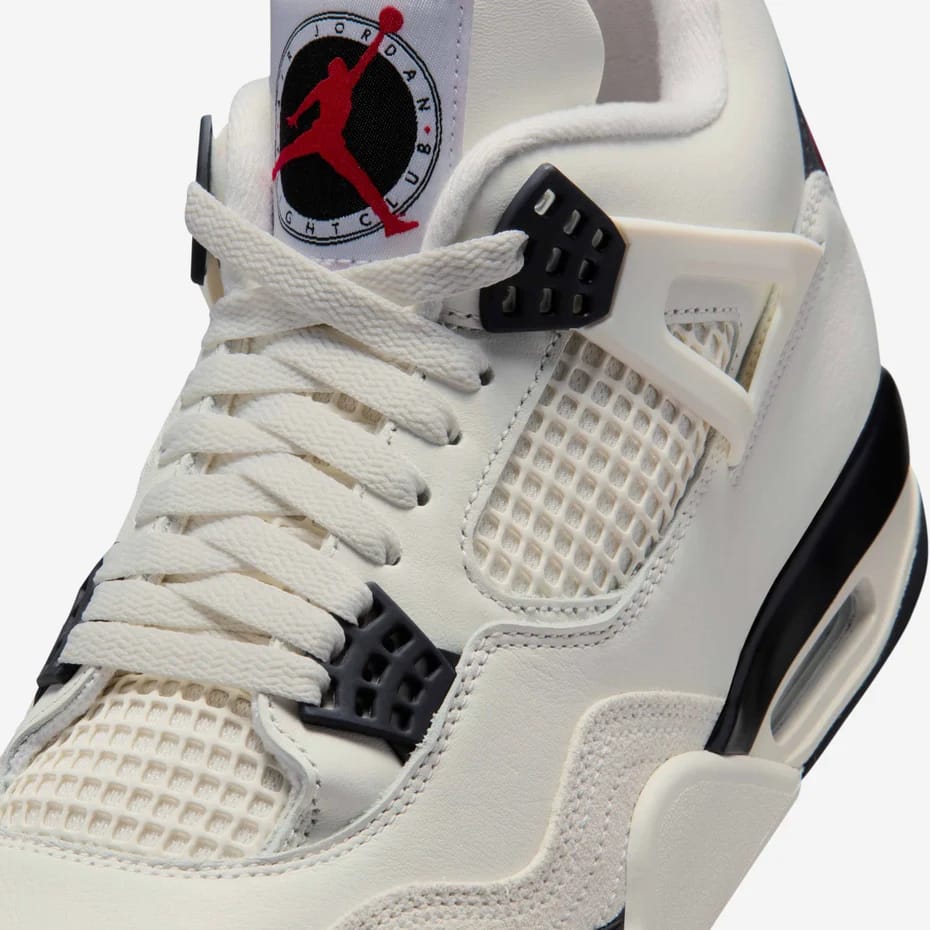 Air Jordan 4 "Flight Club"
Sail and Black