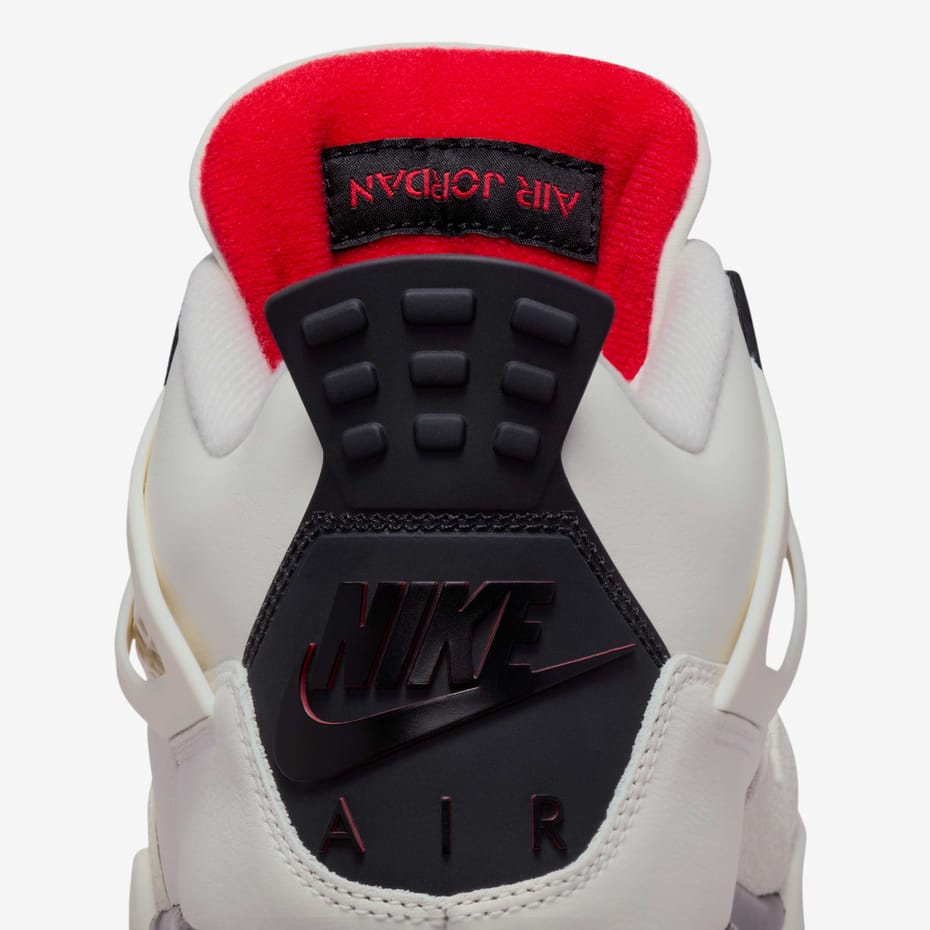 Air Jordan 4 "Flight Club"
Sail and Black