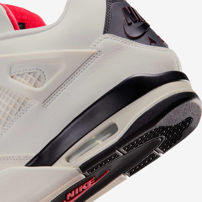 Air Jordan 4 "Flight Club"
Sail and Black