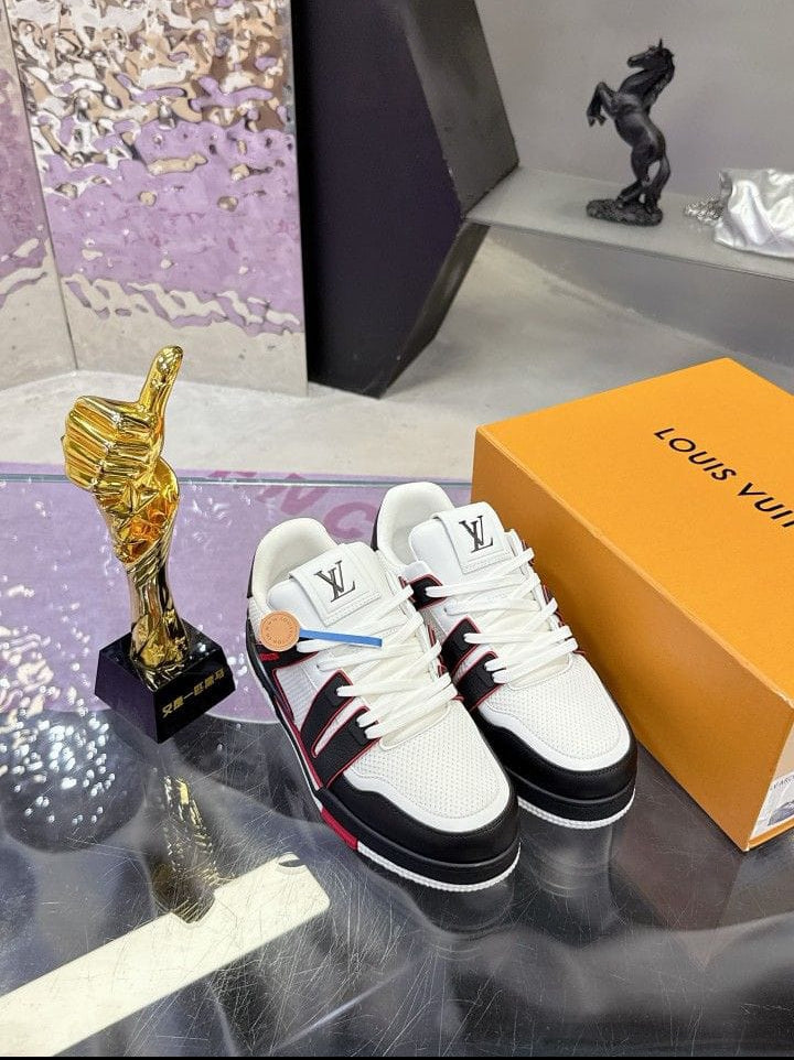 Louis Vuitton Trainer sneakers "Black/White"