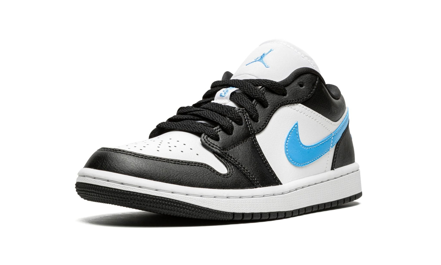 AIR JORDAN 1 LOW "Black / University Blue"