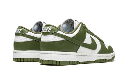 NIKE SB DUNK LOW "Medium Olive"