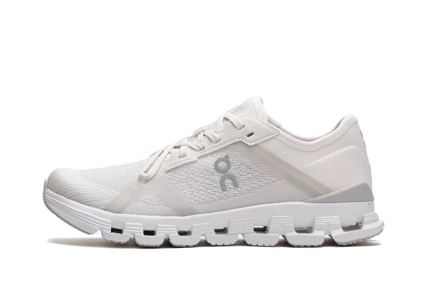 On Running Cloud X 4 AD White Wolf