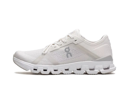 On Running Cloud X 4 AD White Wolf