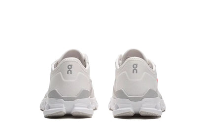 On Running Cloud X 4 AD White Wolf