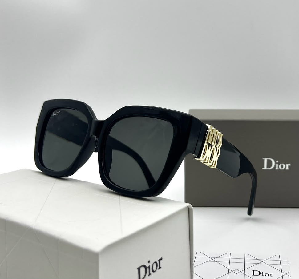 Miss Dior Oversized Square Sunglasses – glossy black