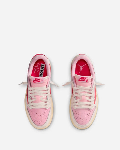 Jordan 1 Retro Low OG SP
Travis Scott Sail Tropical Pink