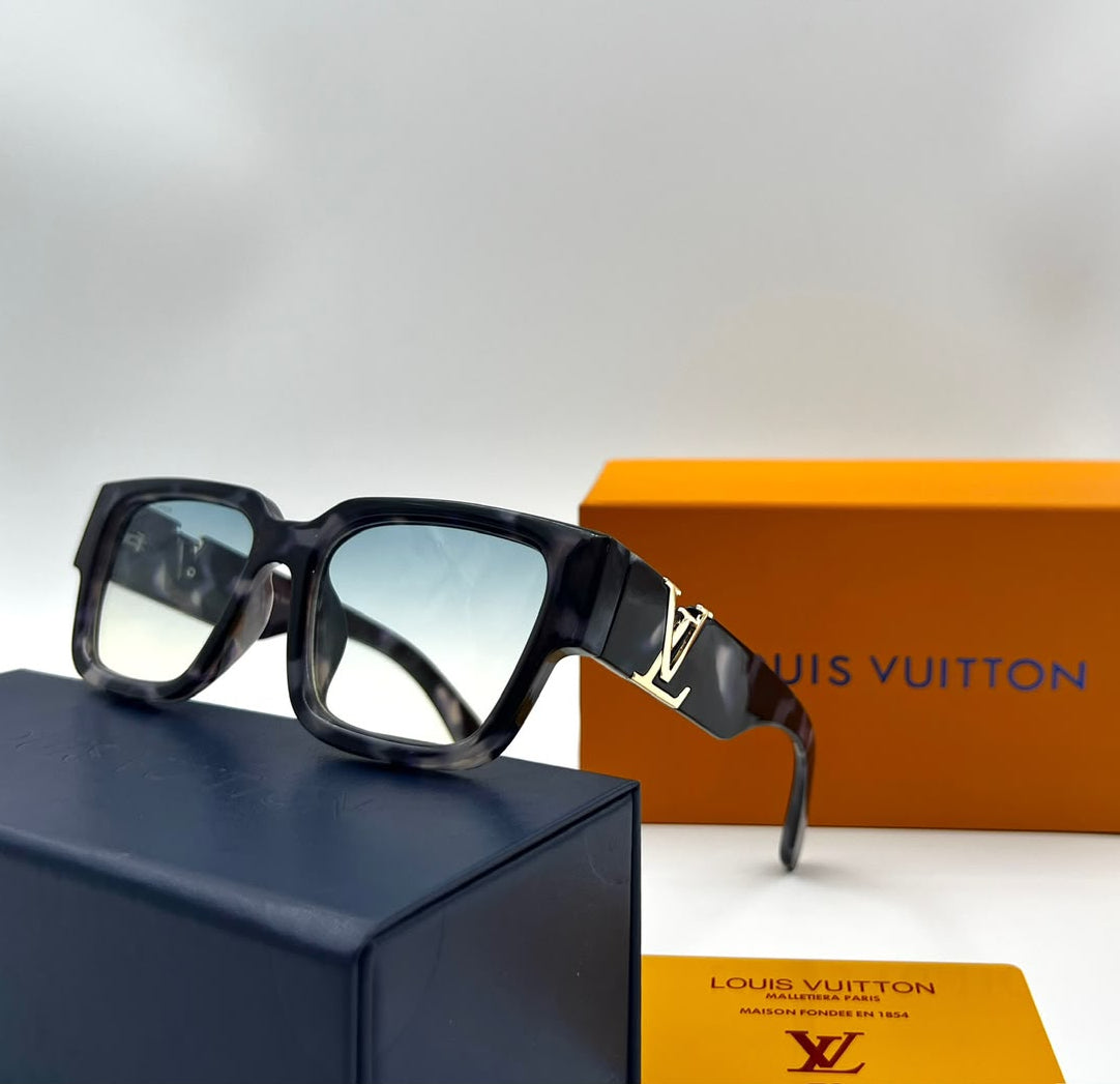 Louis Vuitton Sunglasses–Grey Marble