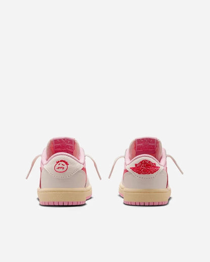 Jordan 1 Retro Low OG SP
Travis Scott Sail Tropical Pink