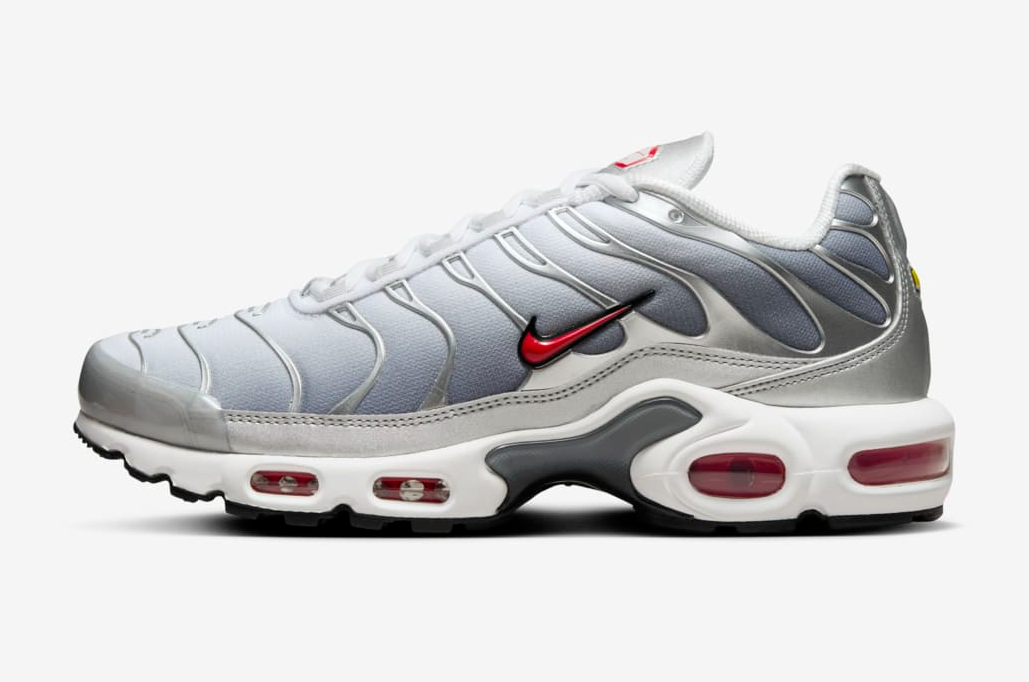Nike Air Max Plus TN Sneakers – White Metallic Silver Red Swoosh Air Cushion Trainers