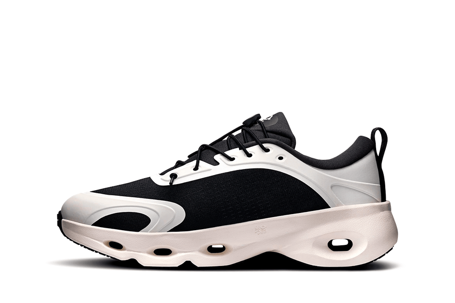 On Cloudsolo Sneakers – Eggshell Black & White
