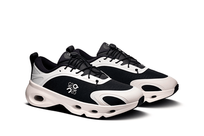 On Cloudsolo Sneakers – Eggshell Black & White