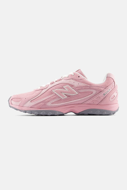 New Balance 204L Pastel Pink ，