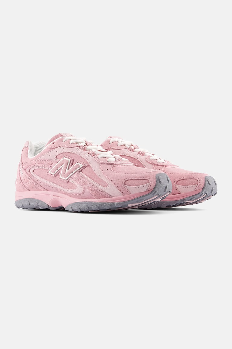 New Balance 204L Pastel Pink ，
