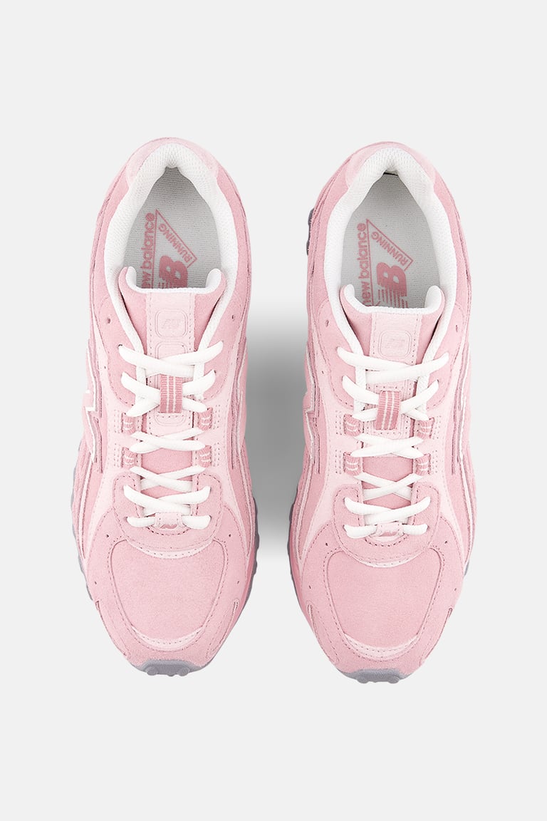 New Balance 204L Pastel Pink ，